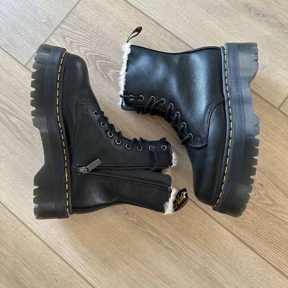 DOC MARTEN Jadon Black Leather Faux Fur Lined Platform Boot - Picture 5 of 14